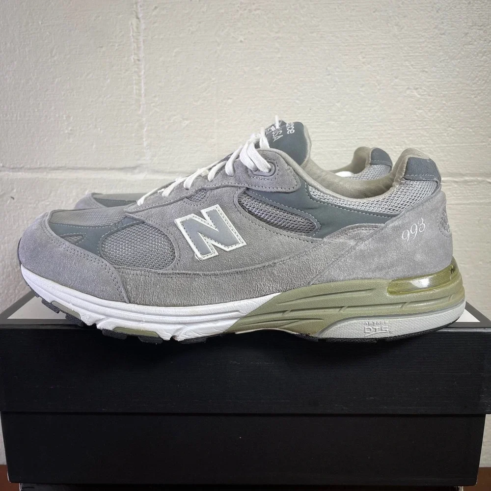 New Balance 993 MR993GL Gray Suede Running Shoes Men's 12 4E Wide Made in USA